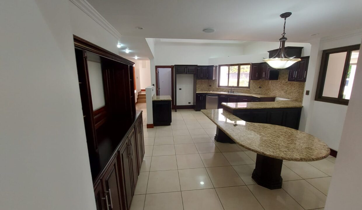 476832327_1367658474225199_6301000646175892982_n