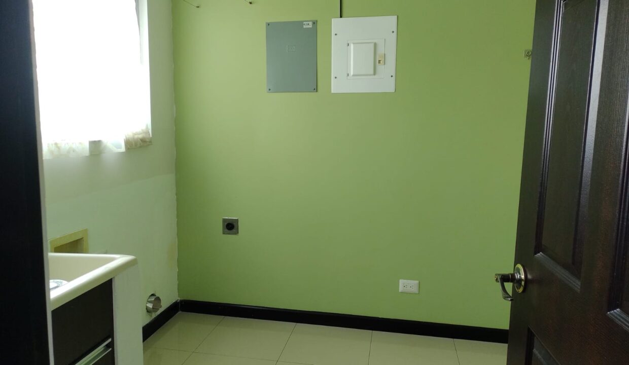 9420b594-7fe1-424d-b763-c7adecfbe95a