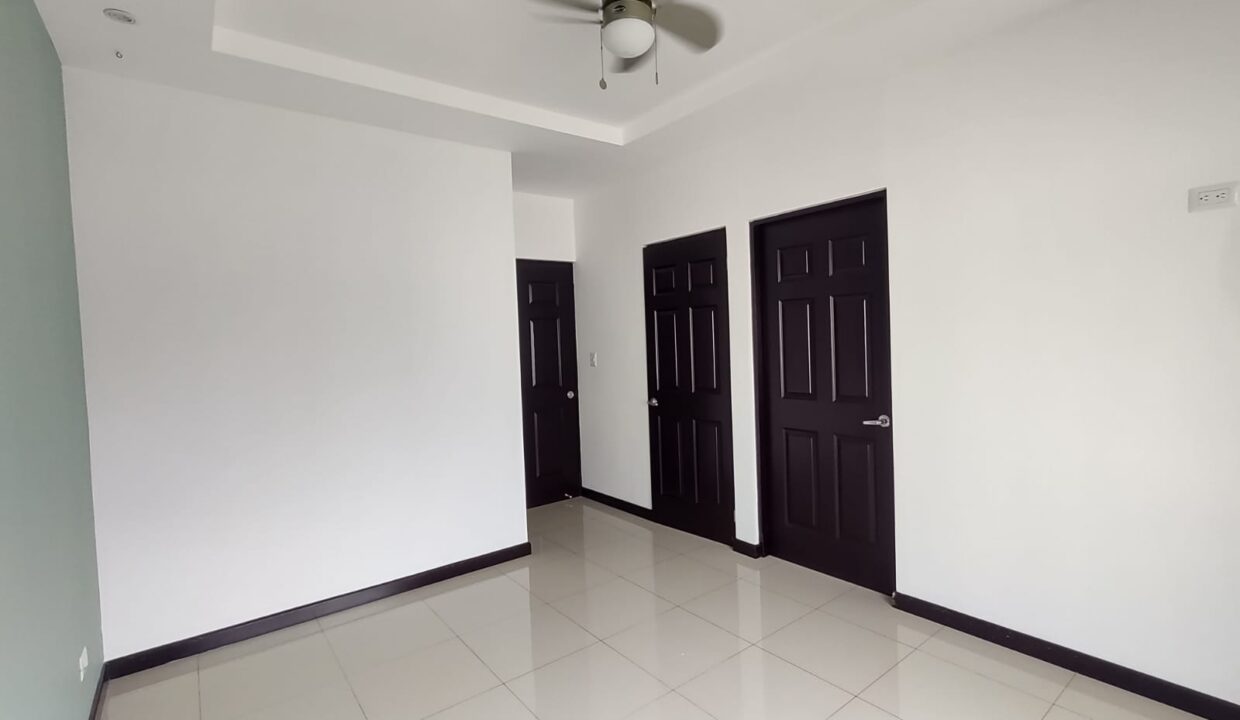 9905a433-dd0e-470c-8b30-f9133aa2d887