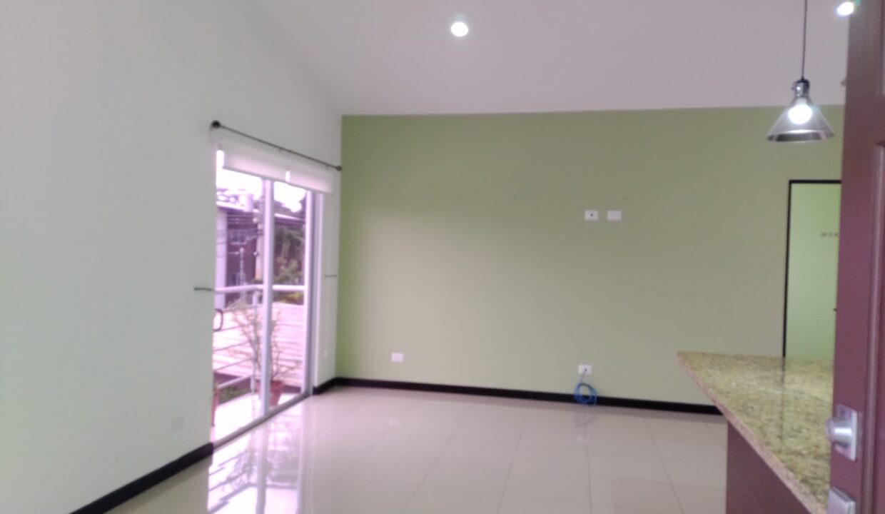 d4d618cd-bfb8-4082-ab16-e35694171d27