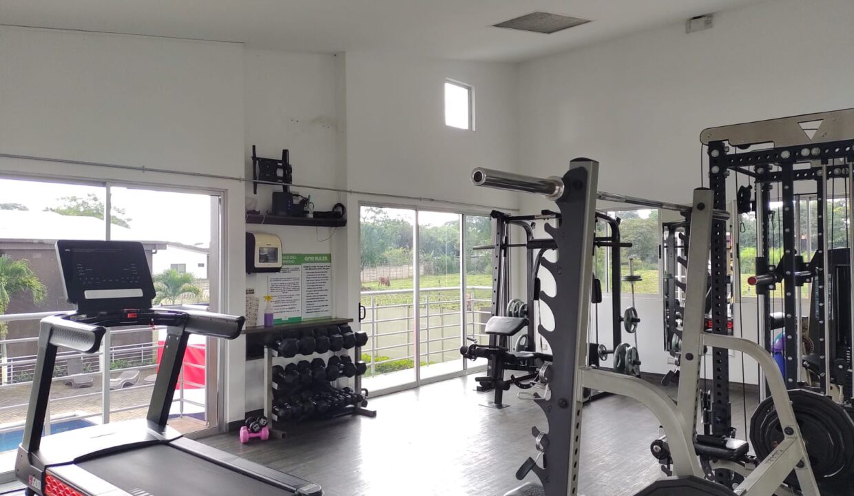 f2d00871-fcca-427a-9e8d-517927274a96