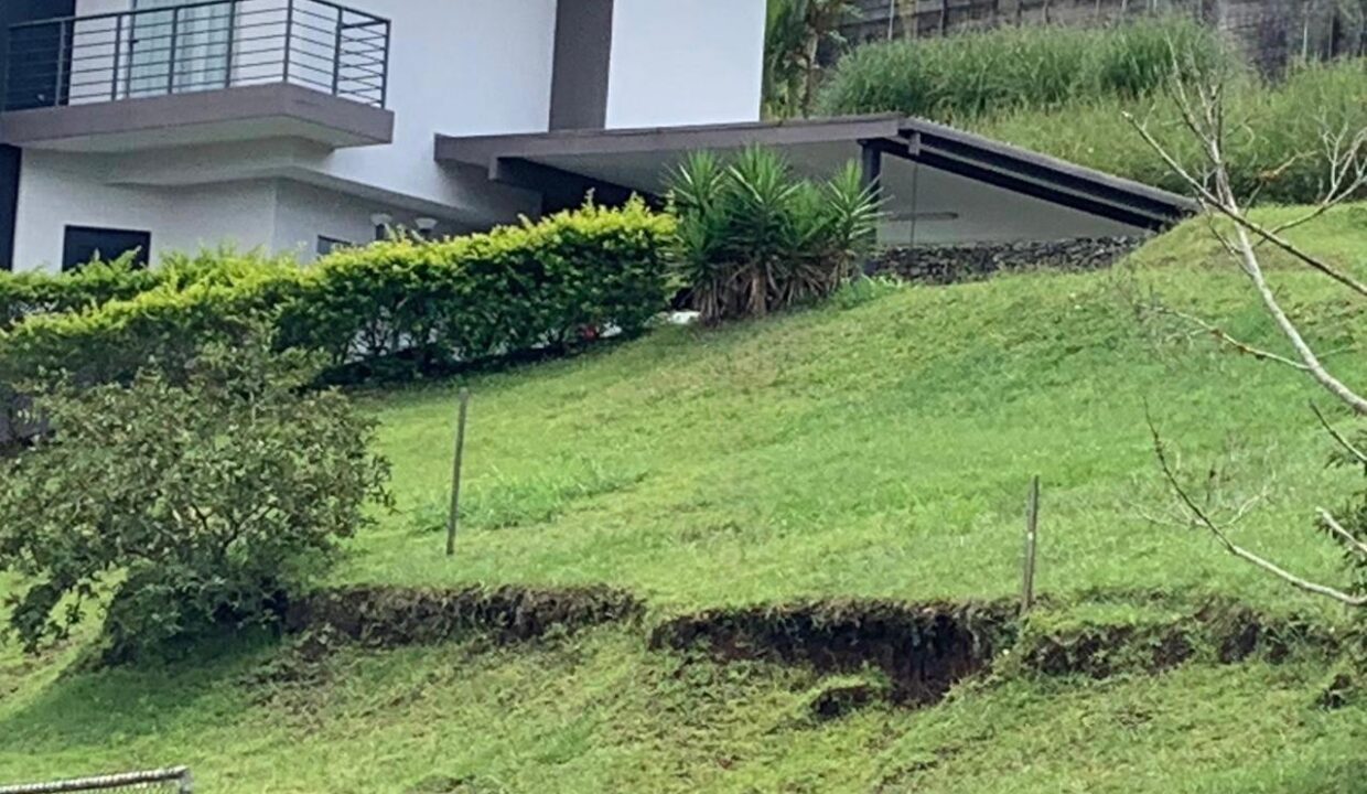 2f896808-bf96-45b7-a06b-491250bb78dc